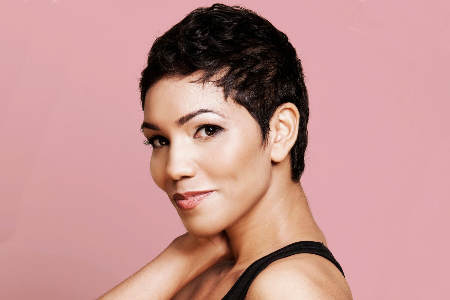 Discover Fashionable And Trendy Haircuts And Hairstyles For Brief&nbsp;Hair
